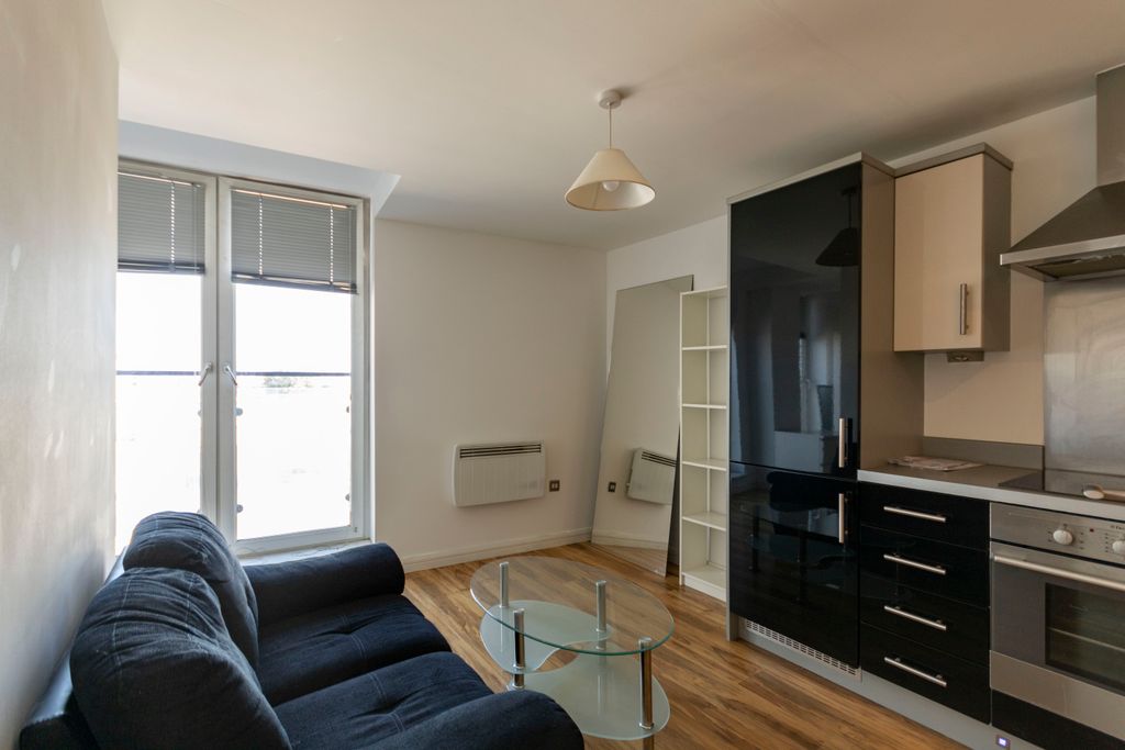 Property photo 2 of 6 Img_14616_10_Original