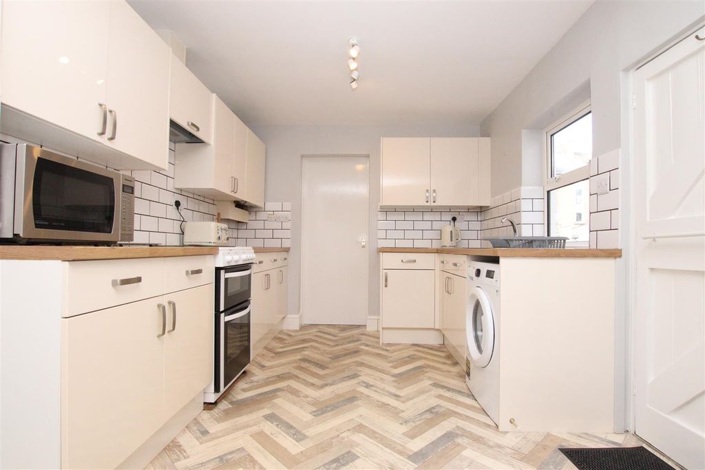 Property photo 2 of 13 Kitchen.Jpg