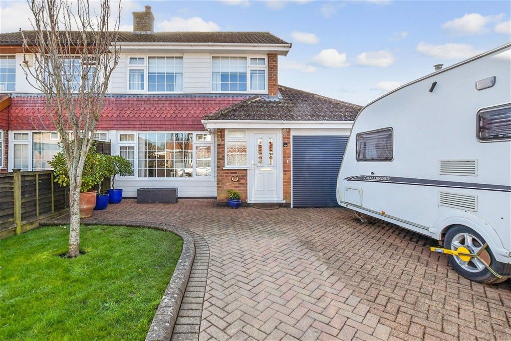 Property photo 3 of 11 External (Web)