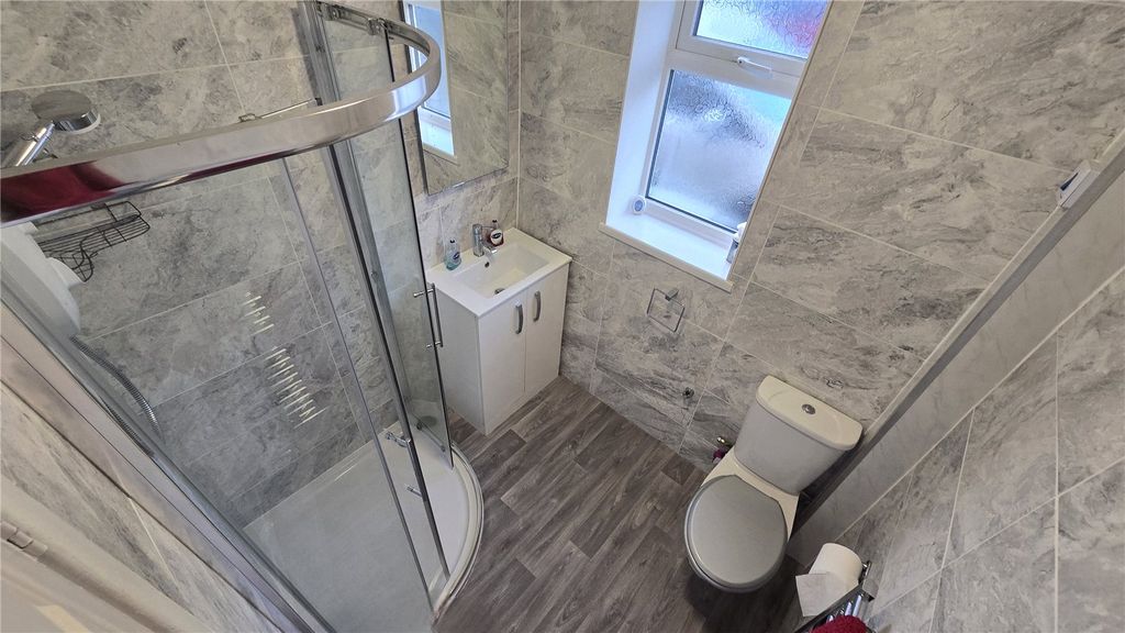 Property photo 2 of 7 Picture No. 11