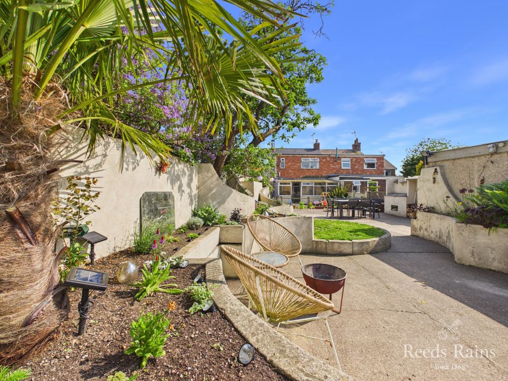 Property photo 2 of 30 Rear Garden
