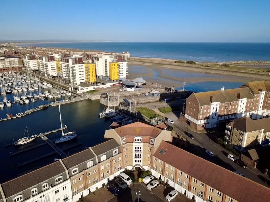 Property photo 2 of 20