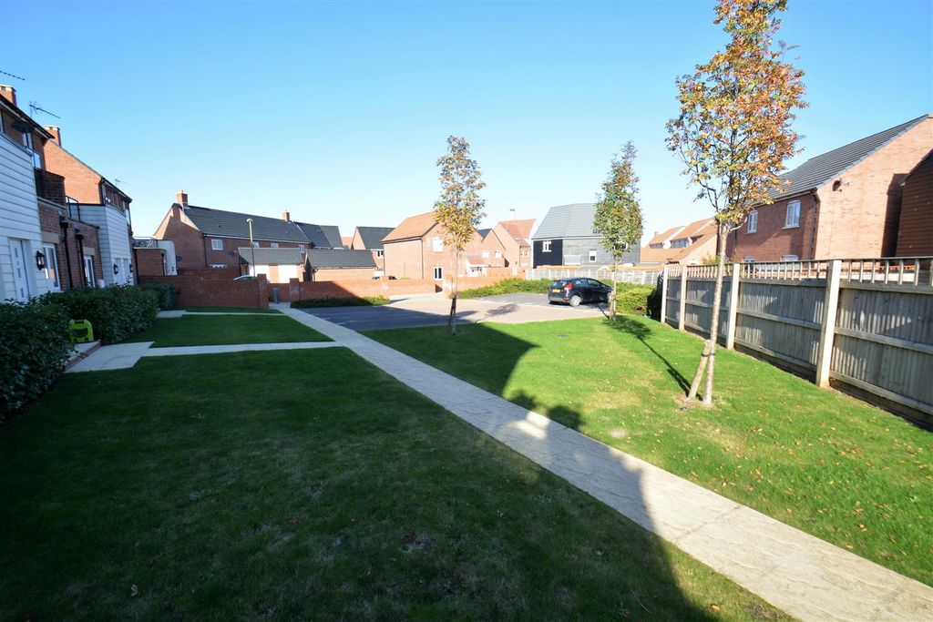 Property photo 2 of 6