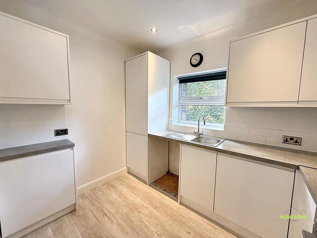 Property photo 3 of 11 B8170A3c-6468-45d7-94E3-Fb0Ae45d4Cf9.Jpg