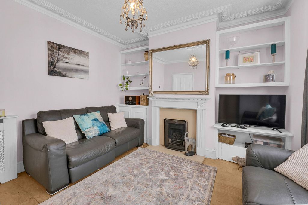 Property photo 3 of 21