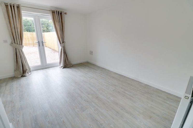 Property photo 2 of 6 Photo 6