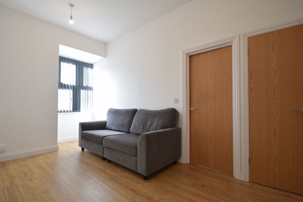 Property photo 3 of 7 Photo 4