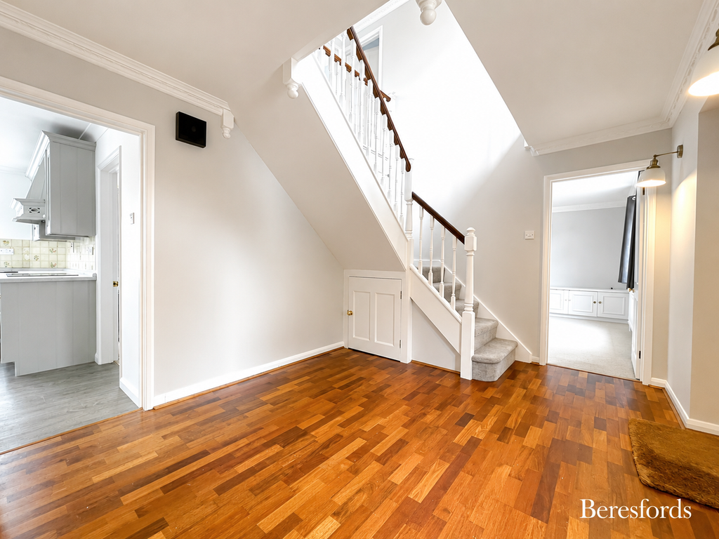 Property photo 2 of 20 Hallway
