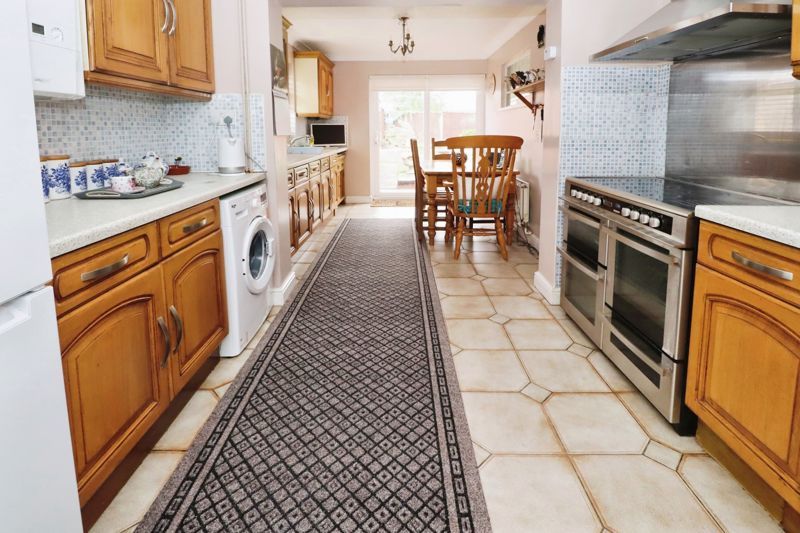 Property photo 3 of 26 Elizabeth Way