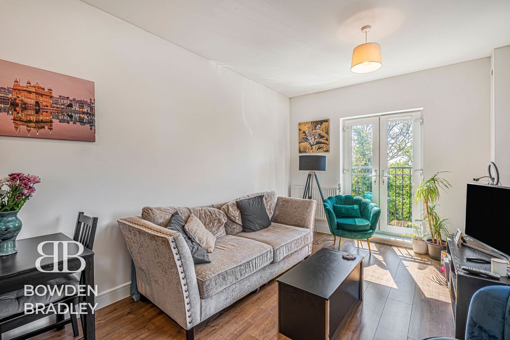 Property photo 2 of 16