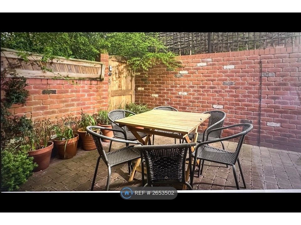 Property photo 2 of 8 Outside Sitting Area