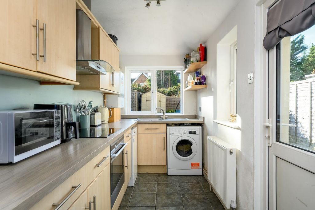 Property photo 3 of 12