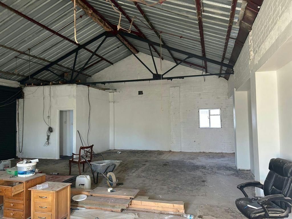 Property photo 3 of 10 P3.Jpg