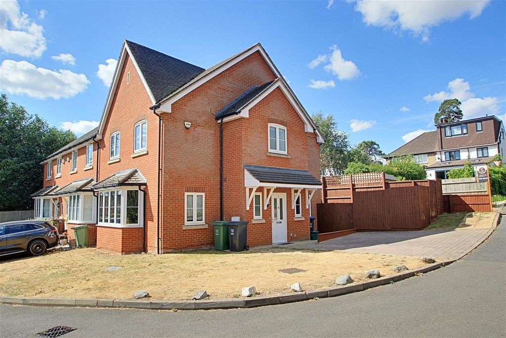 Property photo 1 of 21