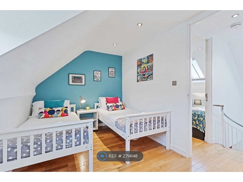 Property photo 3 of 13 Bedroom 1