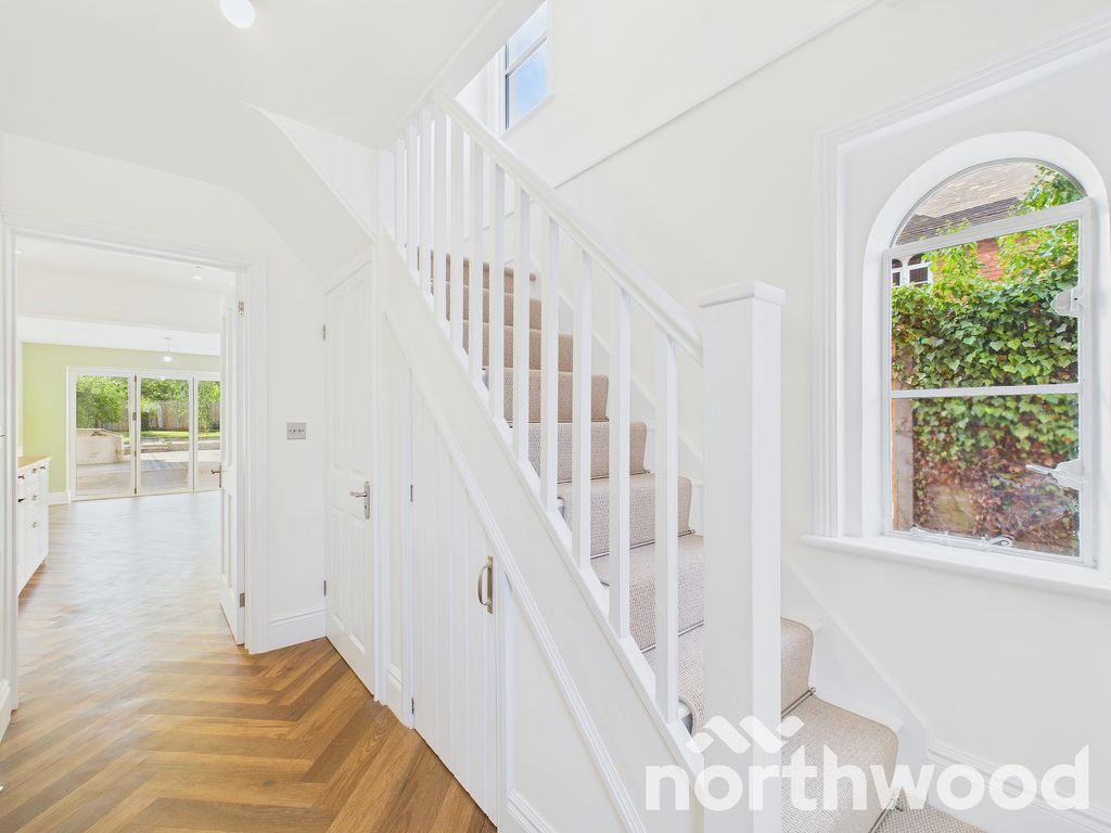 Property photo 3 of 39