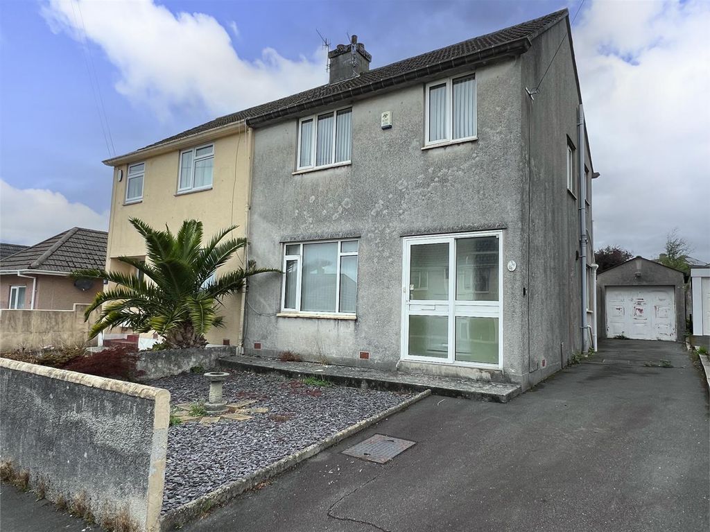 Property photo 1 of 29 Seymour Road, Plympton, Plymouth Pl74Nz