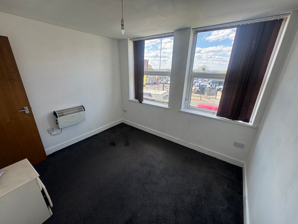 Property photo 3 of 5