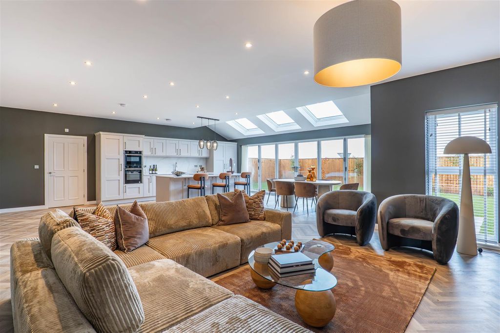 Property photo 3 of 43 Kitchen/Dining/Family Room