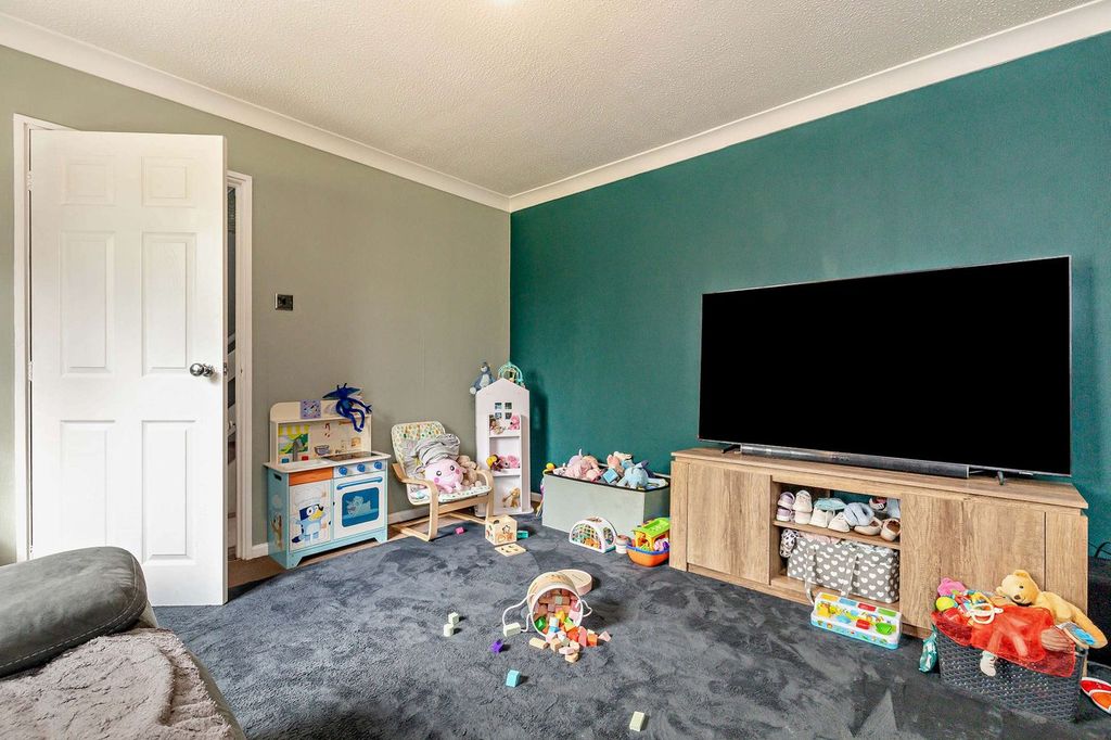 Property photo 3 of 22