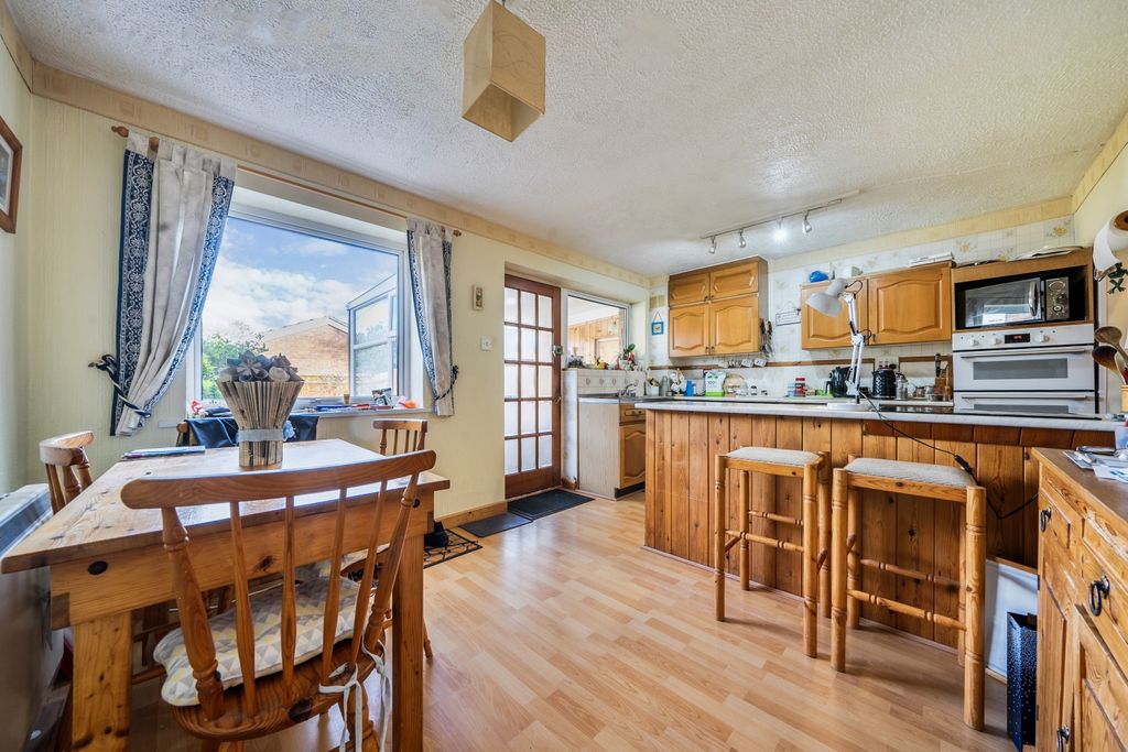 Property photo 3 of 10 1415139-4-699Daebb39355