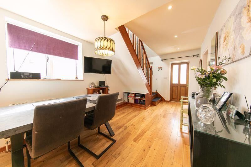 Property photo 2 of 27