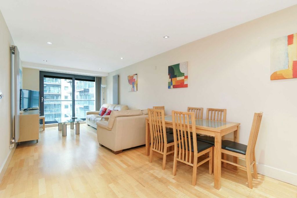 Property photo 3 of 8