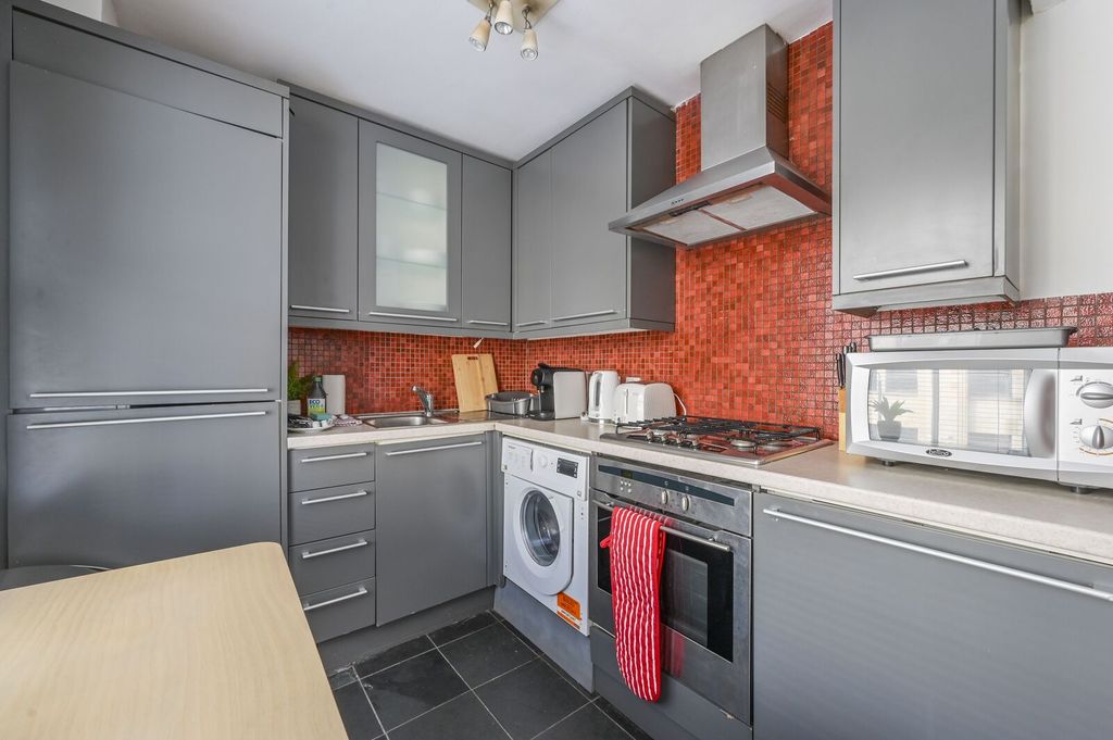Property photo 2 of 7