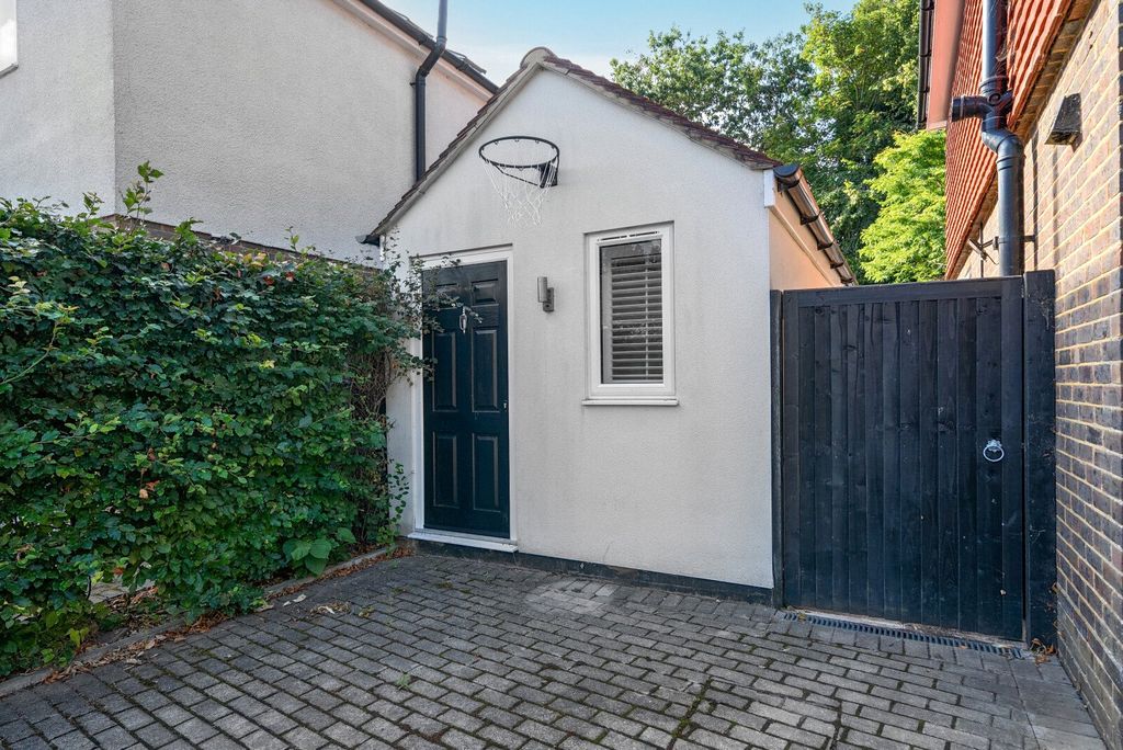 Property photo 2 of 10 Picture No. 55