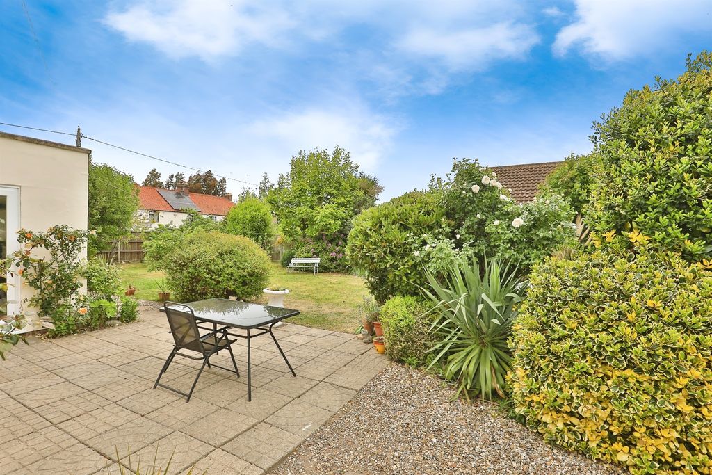 Property photo 3 of 17