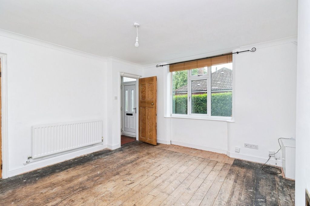 Property photo 3 of 18