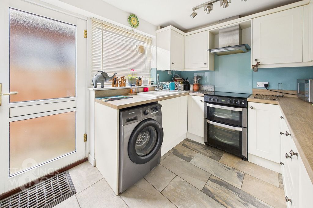 Property photo 3 of 21