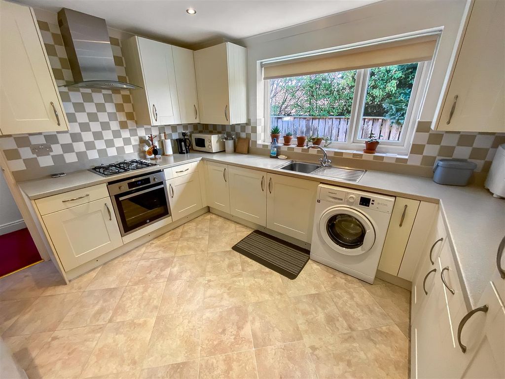 Property photo 1 of 16 Kitchen.Jpg