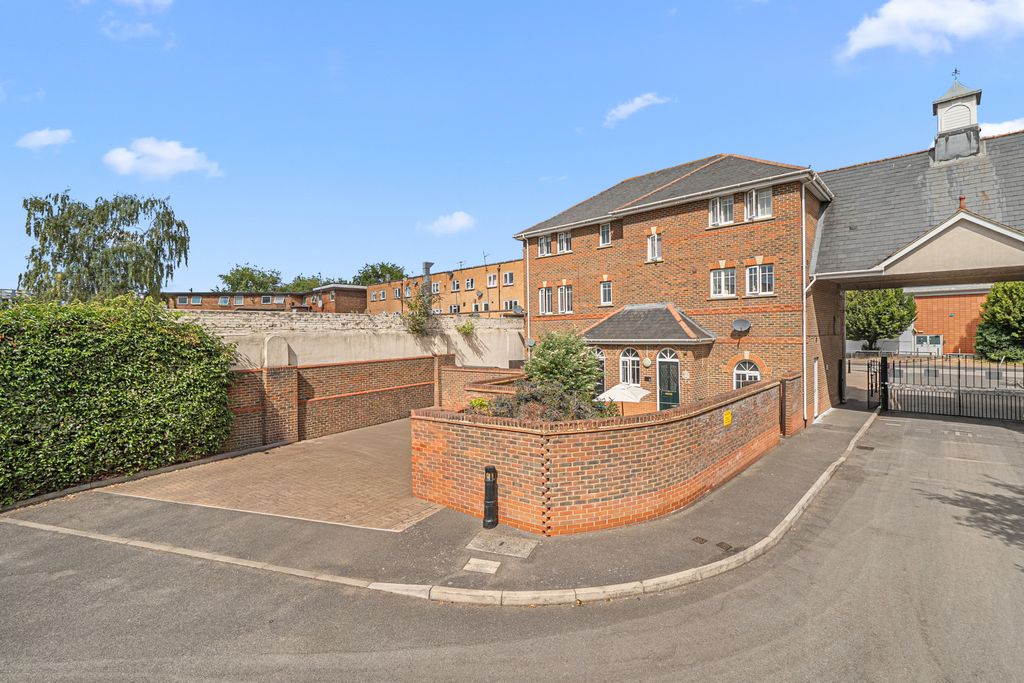 Property photo 1 of 18 Picture No. 04