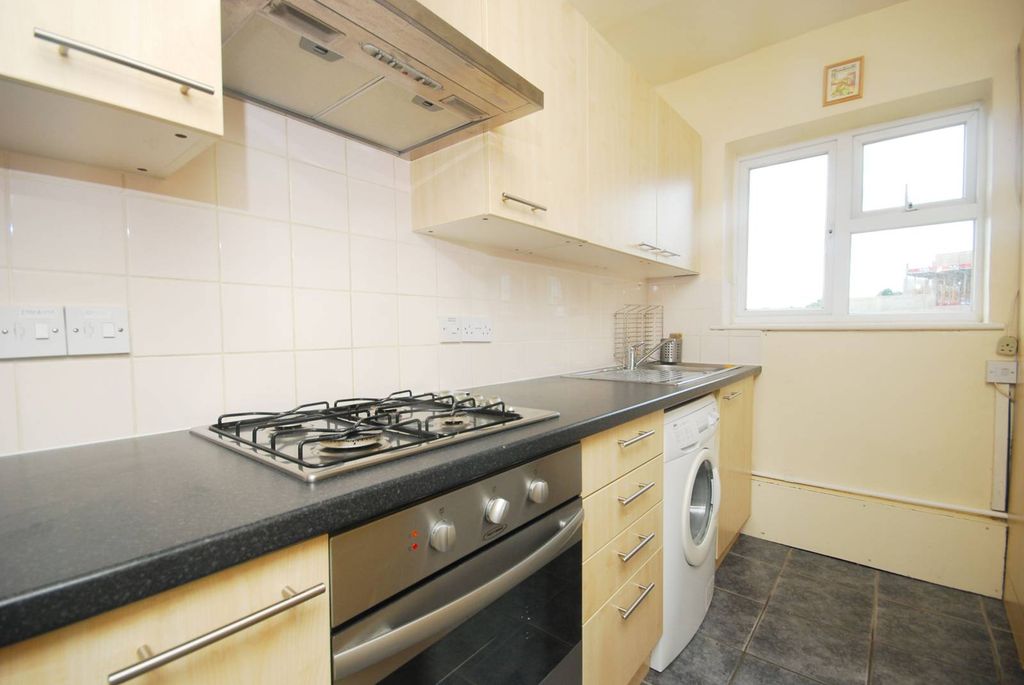 Property photo 3 of 7