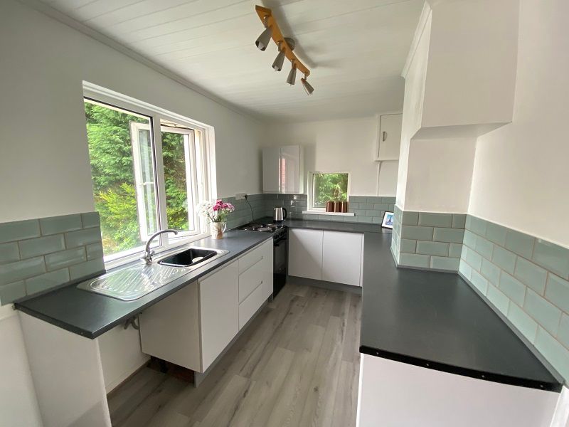 Property photo 3 of 6 Kitchen