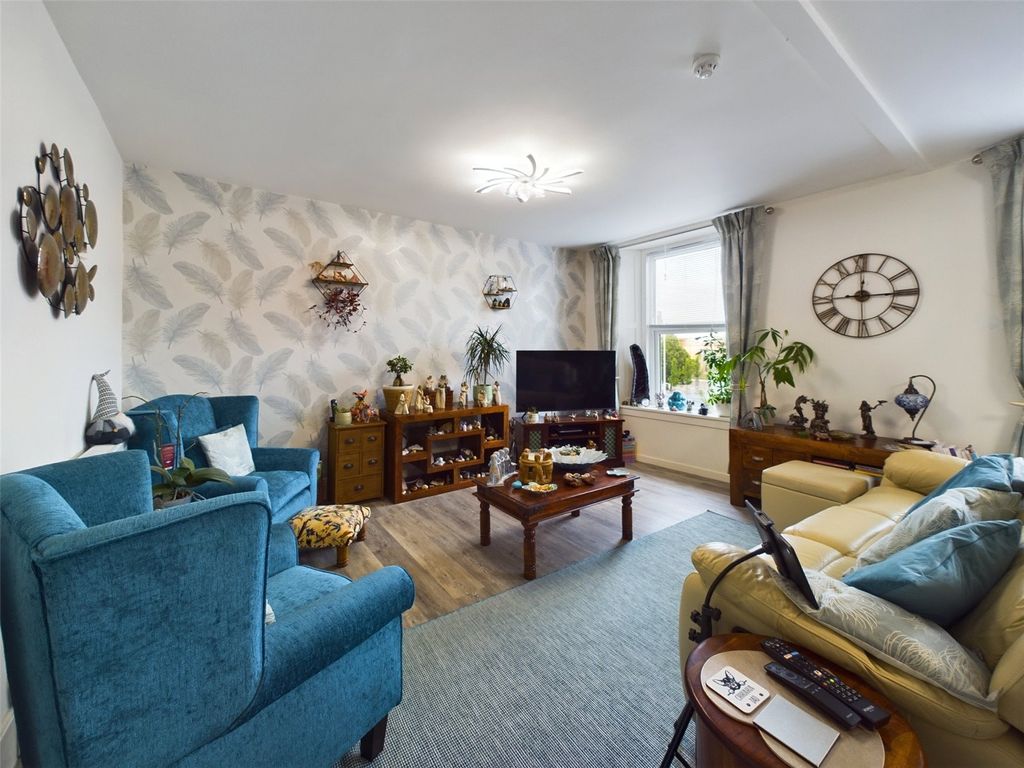 Property photo 3 of 26 Picture No. 32