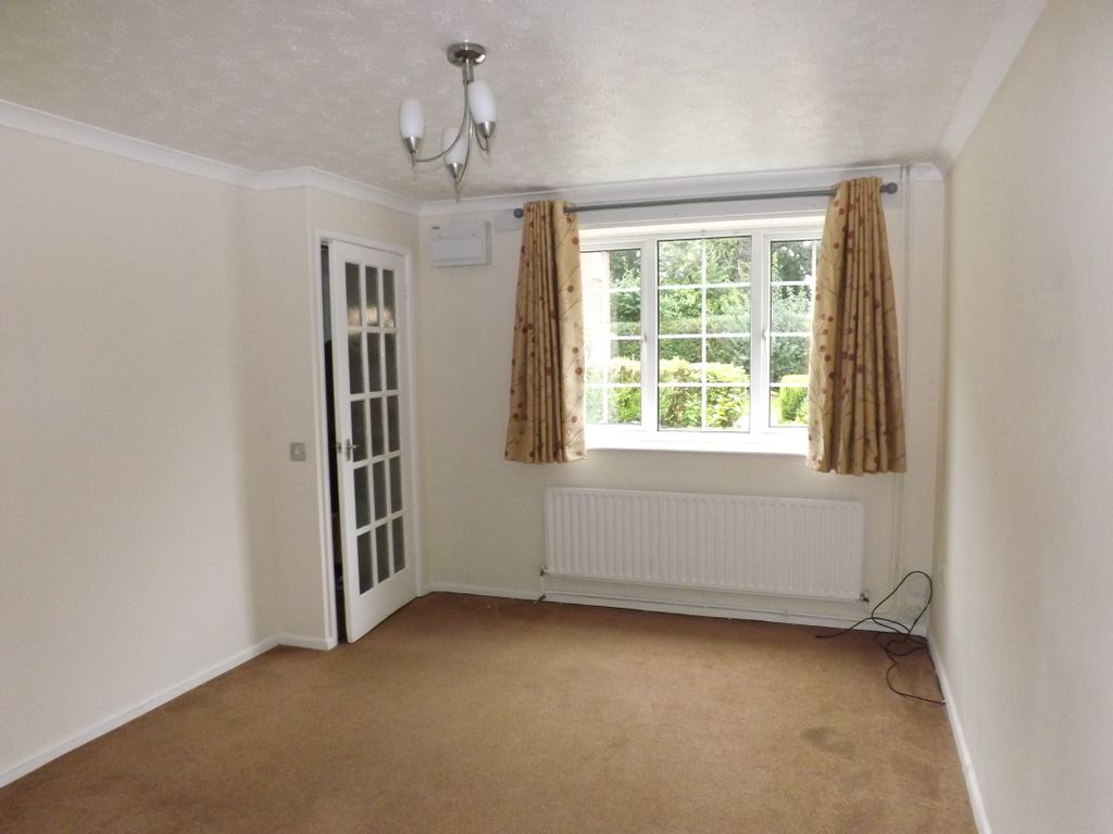 Property photo 3 of 7 Lounge