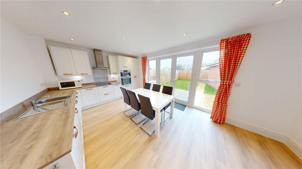 Property photo 2 of 14 Picture No. 07