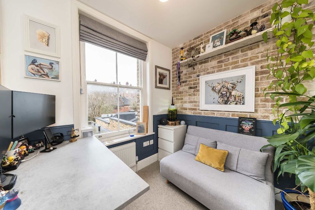 Property photo 3 of 4