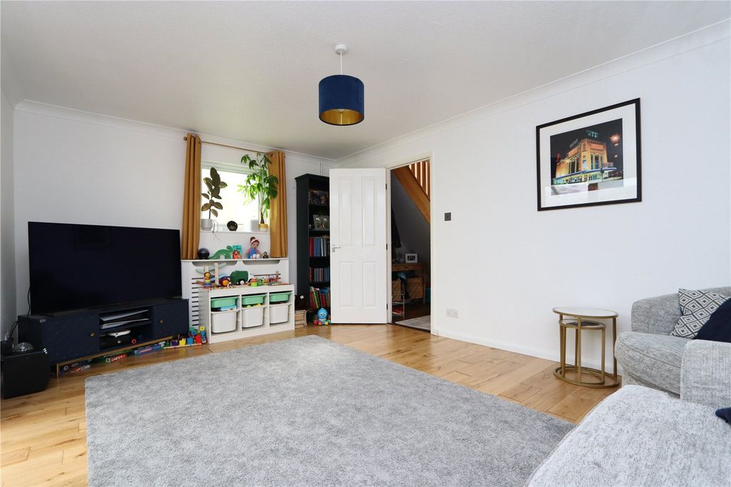 Property photo 3 of 17 Picture No. 27