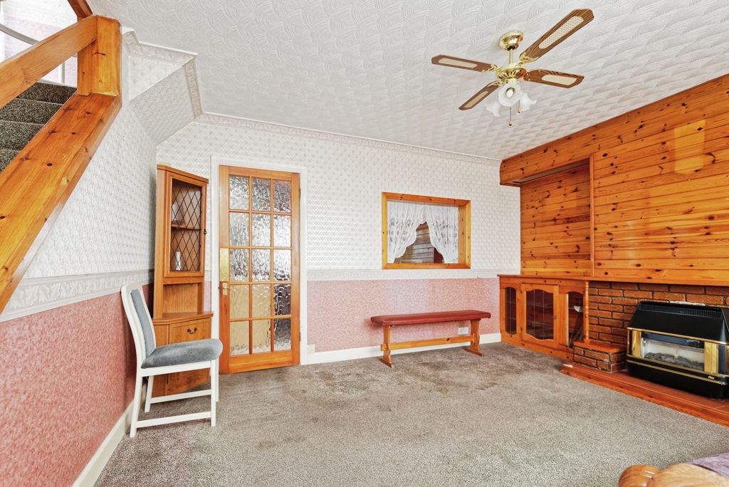 Property photo 2 of 15 Photo
