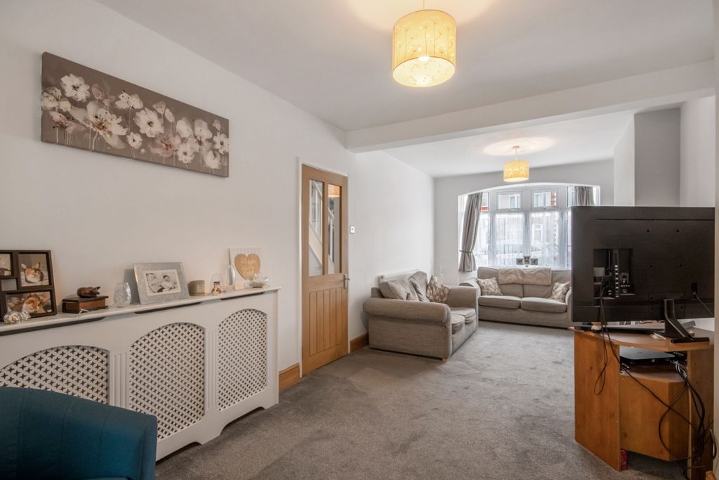 Property photo 3 of 16 Img_3816-Hdr