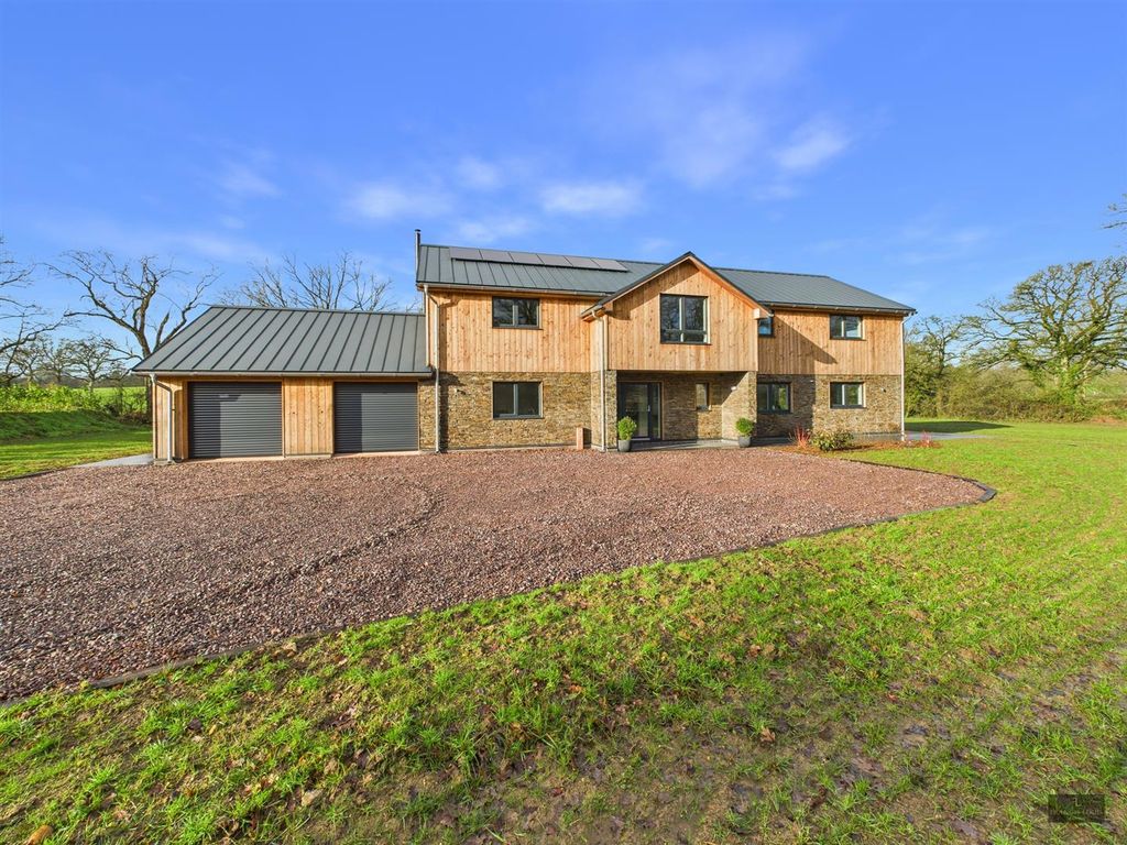 Property photo 1 of 35 Cam02887G0-Pr0589-Still005.Jpg