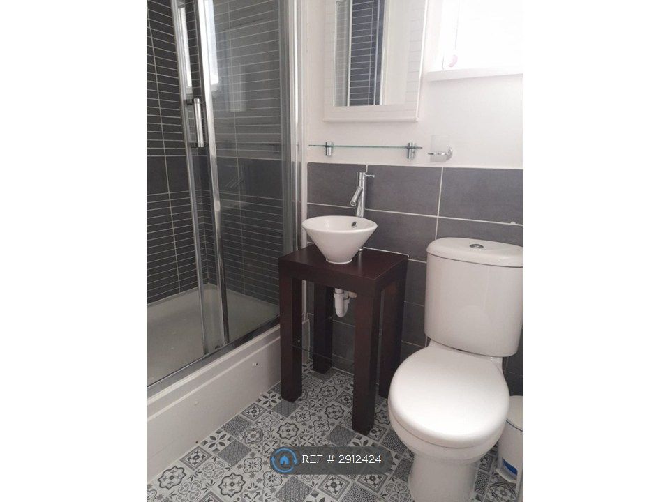Property photo 1 of 2