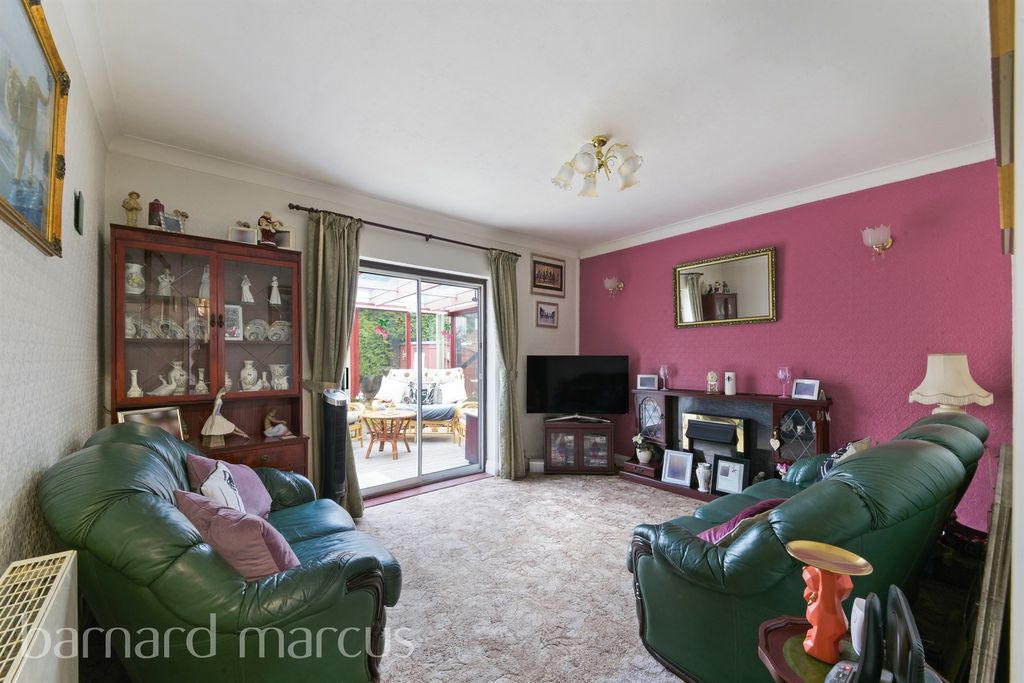 Property photo 3 of 11