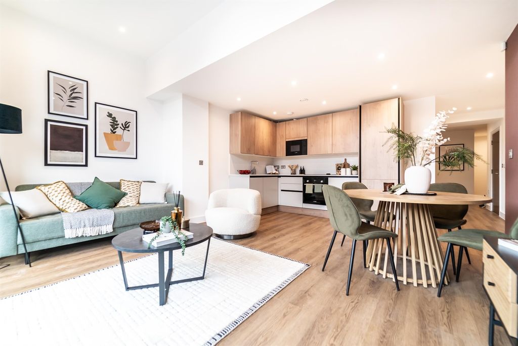 Property photo 2 of 7 Open Plan Kitchen/Dining/Living Room