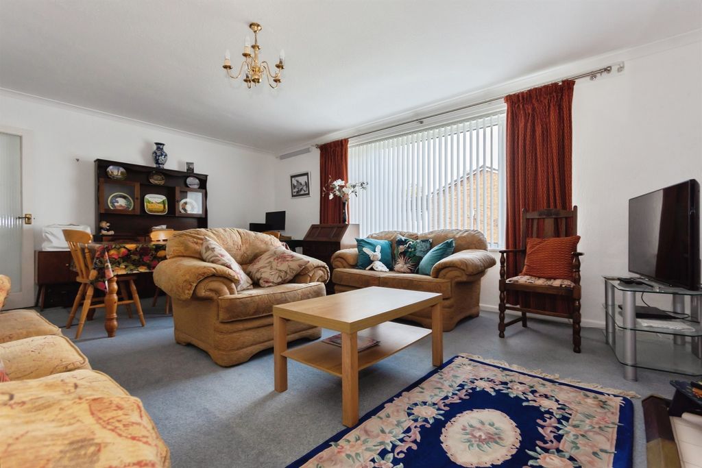 Property photo 3 of 15