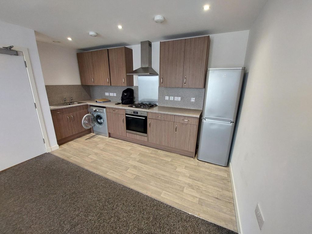 Property photo 2 of 13