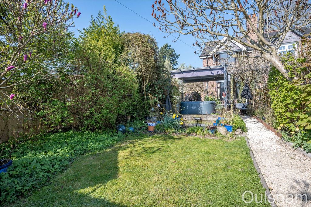 Property photo 2 of 32 Picture No. 18